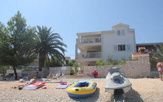 Beachfront Holiday House Ciovo Slatine