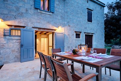 Charming Authentic Holiday House with Sea View and Pool Island Vis