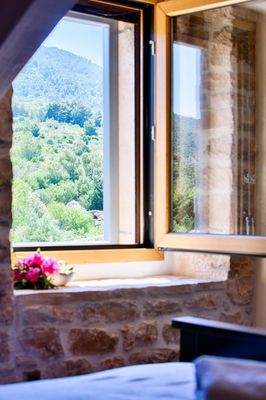 Charming Authentic Holiday House with Sea View and Pool Island Vis
