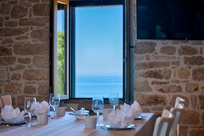 Charming Authentic Holiday House with Sea View and Pool Island Vis