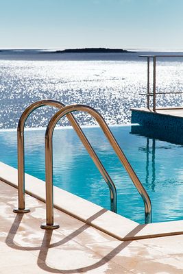 Modern Seafront 5 Bedroom Villa with Infinity Pool and Private Beach Island Vis