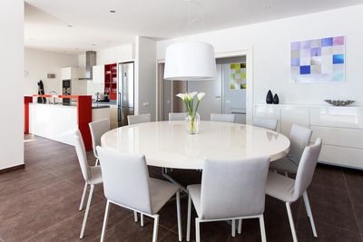 Modern Seafront 5 Bedroom Villa with Infinity Pool and Private Beach Island Vis