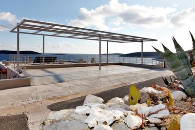 Modern Seafront 5 Bedroom Villa with Infinity Pool and Private Beach Island Vis