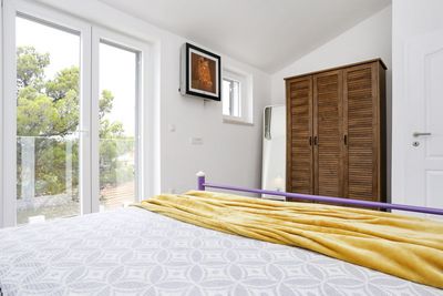 Luxury Seafront Family Villa with Private Pool, Tennis Court and Boat Mooring