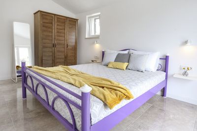 Luxury Seafront Family Villa with Private Pool, Tennis Court and Boat Mooring