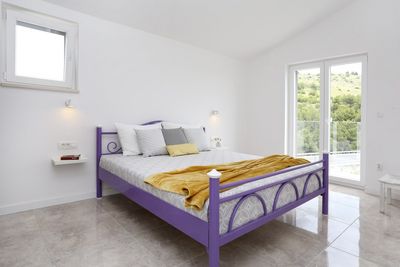 Luxury Seafront Family Villa with Private Pool, Tennis Court and Boat Mooring
