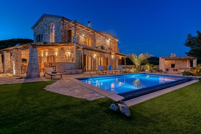 Superior Villa Hvar with Pool in Great Location in Hvar