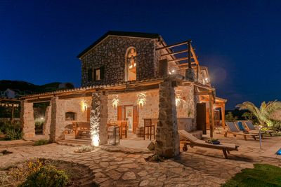 Superior Villa Hvar with Pool in Great Location in Hvar