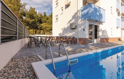 Large 8 Bedroom Holiday House with Pool near Split
