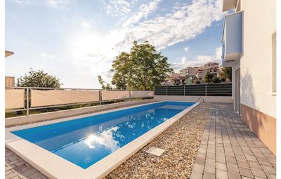 Large 8 Bedroom Holiday House with Pool near Split