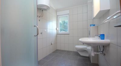 Large 8 Bedroom Holiday House with Pool near Split
