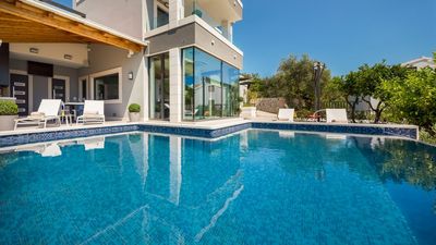 Amazing Luxury Sea View Villa with Pool in Ciovo