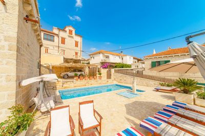 Stone Villa with Pool in Sumartin Island Brac