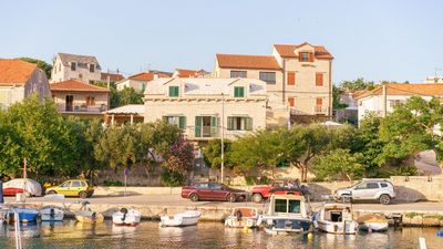 Stone Villa with Pool in Sumartin Island Brac