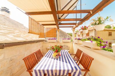 Stone Villa with Pool in Sumartin Island Brac