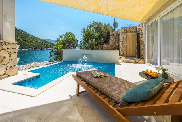 Beautiful Holiday House with Private Pool and Beach in Dubrovnik Region