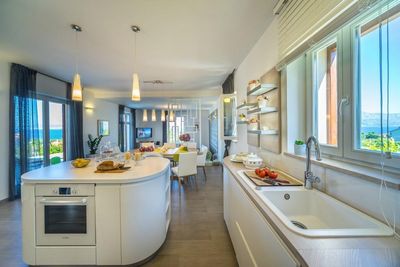 Luxury Sea View Stone Brac Villa with Pool and Jacuzzi near Beach