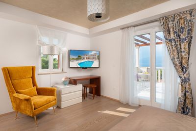 Luxury Sea View Stone Brac Villa with Pool and Jacuzzi near Beach