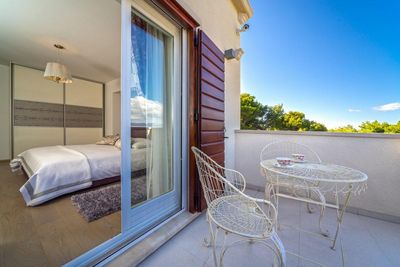 Luxury Sea View Stone Brac Villa with Pool and Jacuzzi near Beach