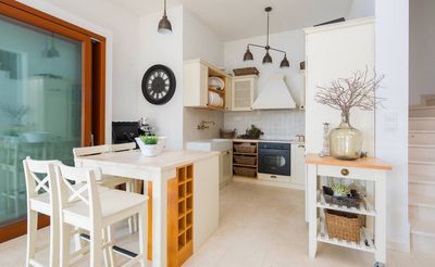 Adorable Beachfront Villa with Outdoor Jacuzzi near Milna in Brac Island