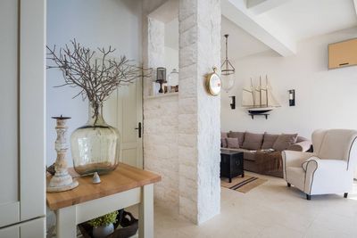 Adorable Beachfront Villa with Outdoor Jacuzzi near Milna in Brac Island