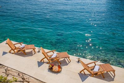 Adorable Beachfront Villa with Outdoor Jacuzzi near Milna in Brac Island