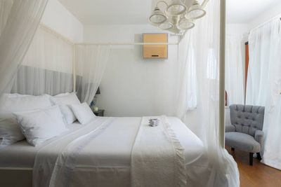 Adorable Beachfront Villa with Outdoor Jacuzzi near Milna in Brac Island