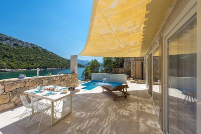 Beautiful Holiday House with Private Pool and Beach in Dubrovnik Region