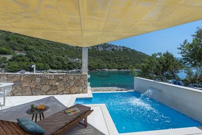 Beautiful Holiday House with Private Pool and Beach in Dubrovnik Region