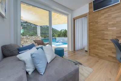Beautiful Holiday House with Private Pool and Beach in Dubrovnik Region