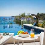 De Luxe Seafront Villa with Pool in Ciovo near Trogir and Split
