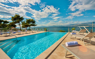 Amazing Seafront Villa with Pool in Sutivan Island Brac