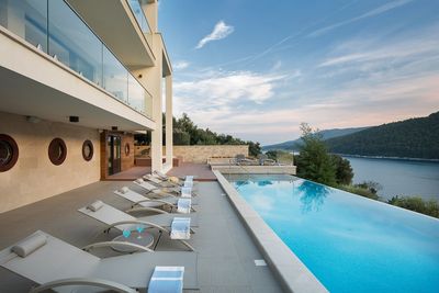 Luxurious Seafront 5 bedroom Villa in Istra Croatia