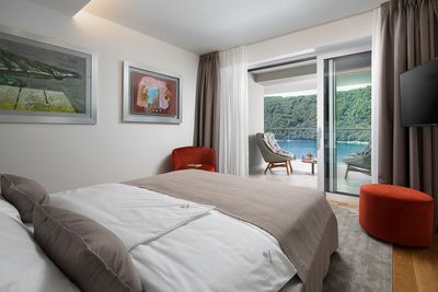 Luxurious Seafront 5 bedroom Villa in Istra Croatia