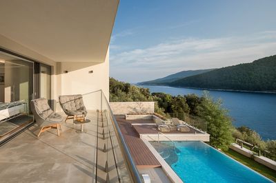 Luxurious Seafront 5 bedroom Villa in Istra Croatia