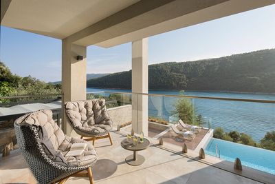 Luxurious Seafront 5 bedroom Villa in Istra Croatia
