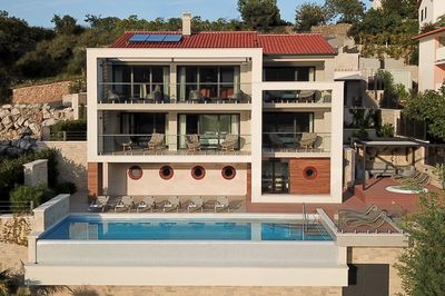 Luxurious Seafront 5 bedroom Villa in Istra Croatia