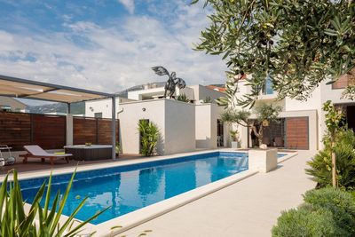 Luxury Villa with Large Pool, Sauna, and Fitness near Split and Trogir