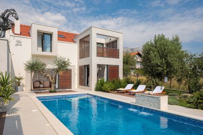 Luxury Villa with Large Pool, Sauna, and Fitness near Split and Trogir