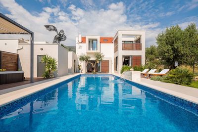 Luxury Villa with Large Pool, Sauna, and Fitness near Split and Trogir