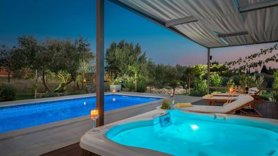 Luxury Villa with Large Pool, Sauna, and Fitness near Split and Trogir