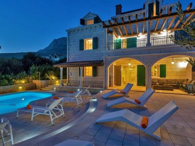 Luxury Villa with Heated Pool and Sea View Terrace Makarska