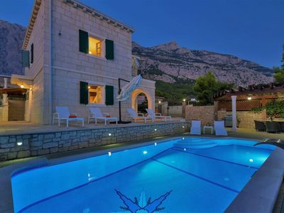 Classy Makarska Villa with Pool