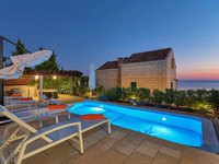 Classy Makarska Villa with Pool