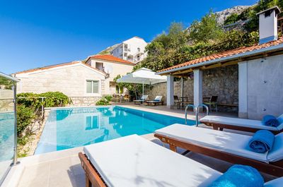 Adorable Modern Sea View Villa above Mlini near Dubrovnik