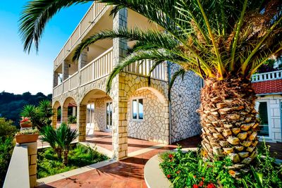 Astonishing Luxury Villa with Heated Swimming Pool in Soline near Dubrovnik