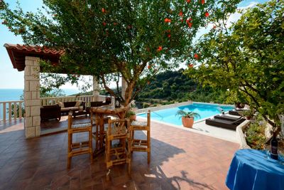 Astonishing Luxury Villa with Heated Swimming Pool in Soline near Dubrovnik