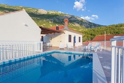 Charming Holiday House with Pool in Konavle
