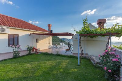 Charming Holiday House with Pool in Konavle