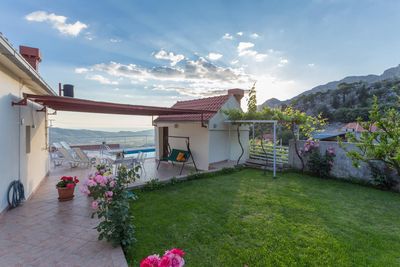 Charming Holiday House with Pool in Konavle